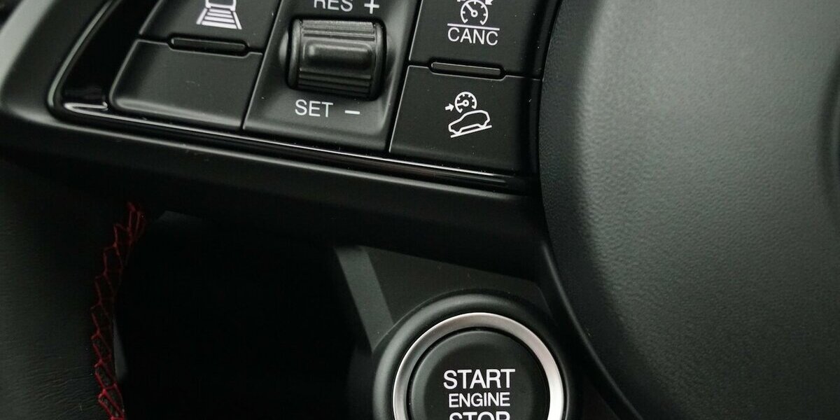 Alfa Romeo Stelvio 2.2 D Competizione Q4 ALLRAD LEDER AHK 45.000 km 39.385 &euro; Lich 35423