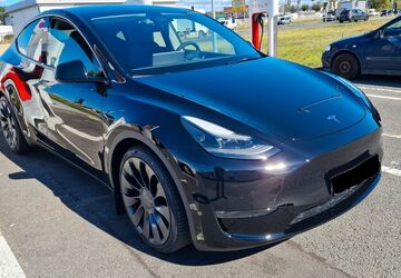 Tesla Model Y 57.600 km 41.700 &euro; Sinn 35764