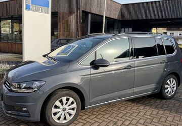 VW Touran 51.000 km 27.390 &euro; Weinbach 35796