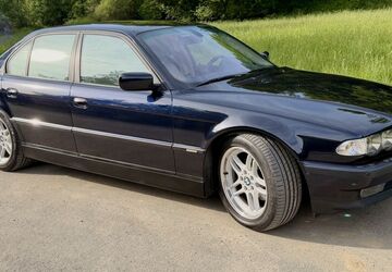 BMW 740 221.221 km 17.900 &euro; Solms 35606