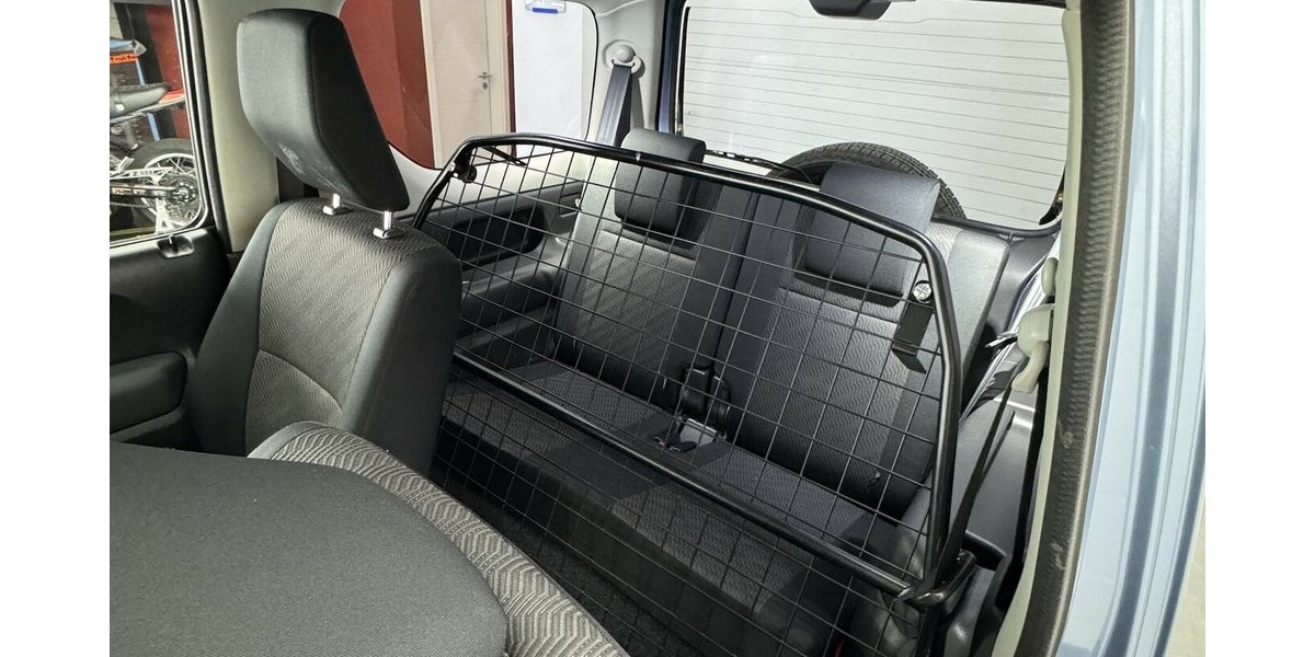 Suzuki Jimny FJ Lim. 1.3 AHK Sitzheizung Klimaanlage 84.150 km 15.890 &euro; Lich 35423