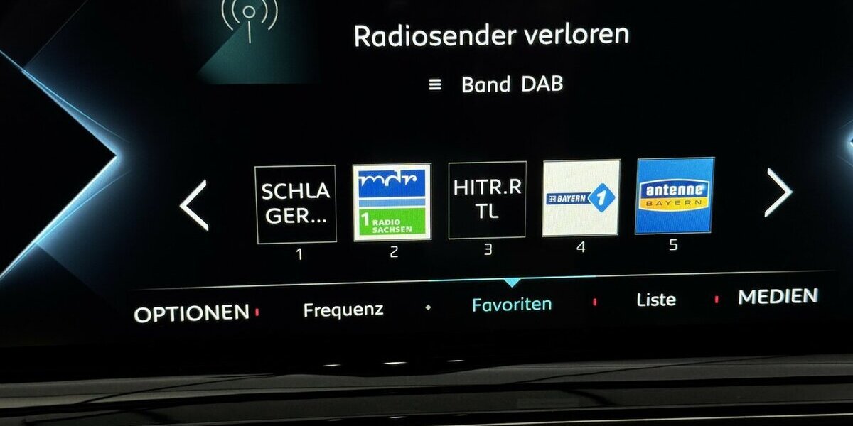 DS Automobiles DS7 Crossback 300 4x4 Performance Line 1.Hand 133.100 km 19.660 &euro; Lich 35423