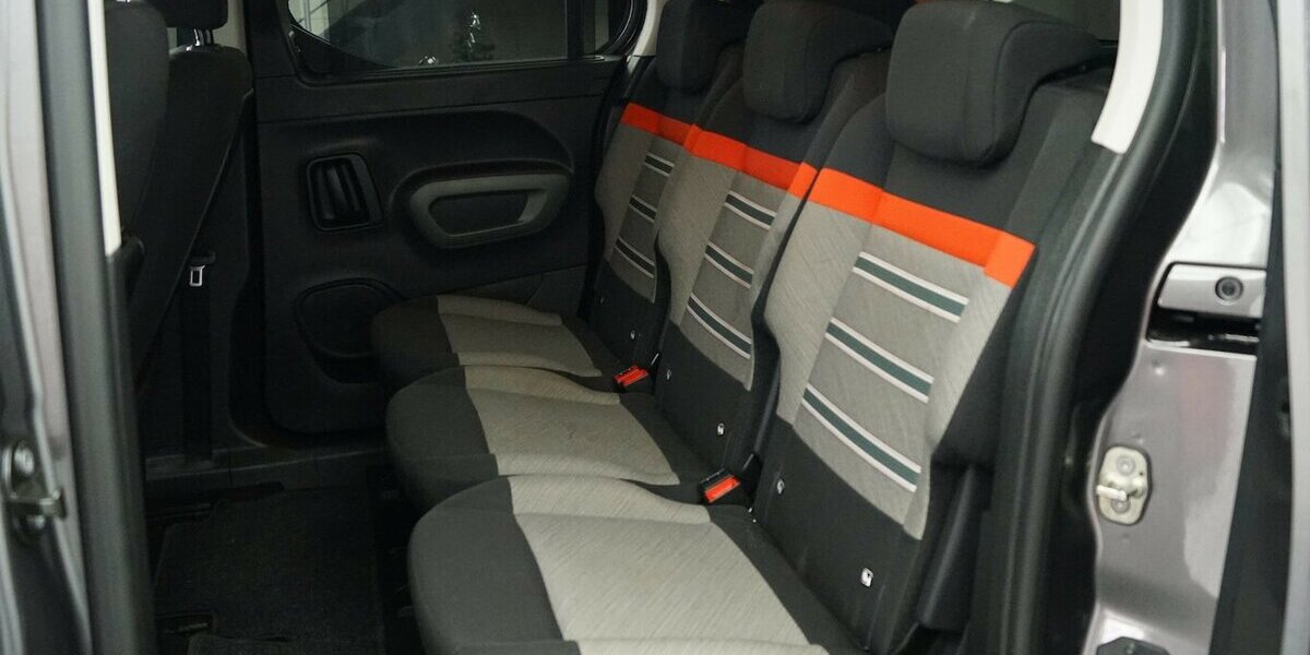 Citroen Berlingo 1.2 PureTech EAT8 Shine XL AHK 38.900 km 26.330 &euro; Lich 35423