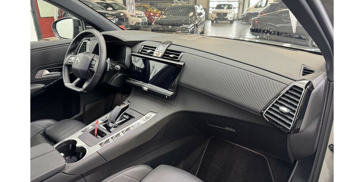DS Automobiles DS7 Blue HDI 130 Étoile LED Nachtsicht Pano 29.800 km 28.990 &euro; Lich 35423