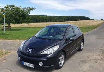 Peugeot 207 104.392 km 3.750 &euro; Weilburg 35781