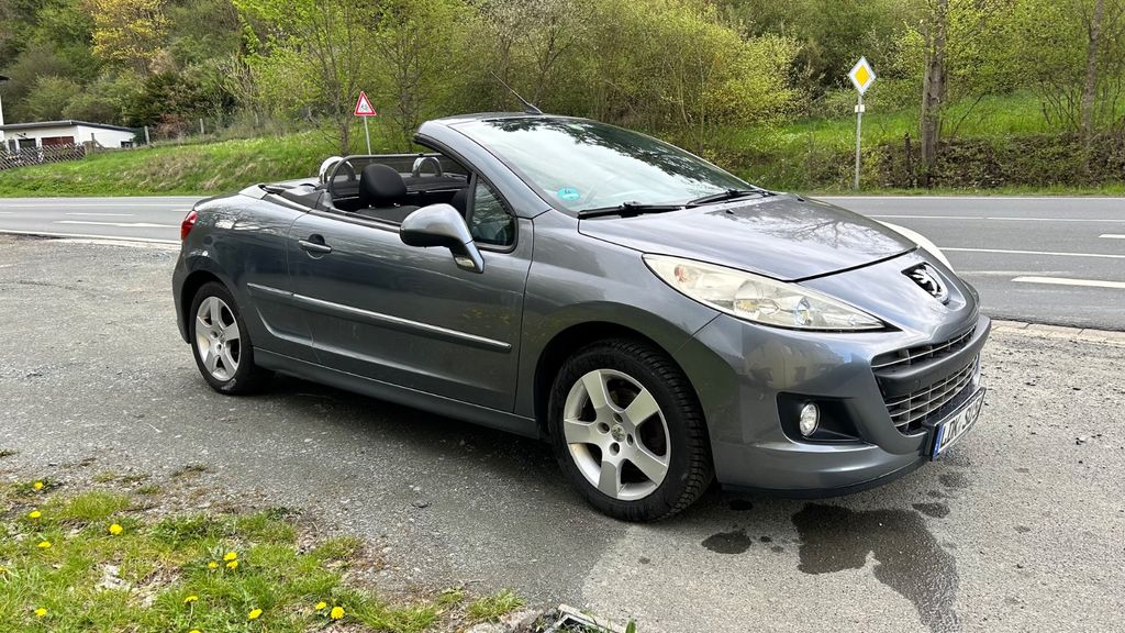 Peugeot 207 123.500 km 2.850 &euro; BRAUNFELS 35619