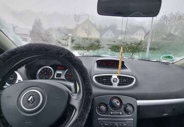 Renault Clio 161.000 km 2.250 &euro; Runkel 65594