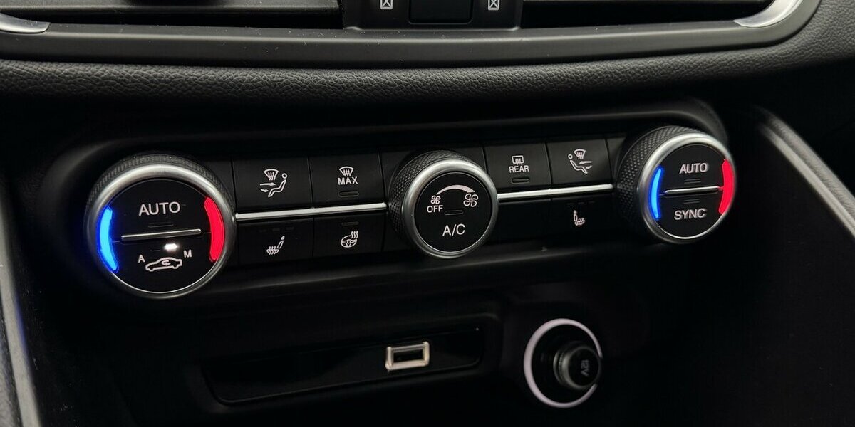 Alfa Romeo Giulia 2.0 Competizione Q4 Turbo CarPlay Kamera 9.970 km 41.220 &euro; Lich 35423