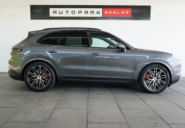 Porsche Cayenne 11.200 km 102.880 &euro; Asslar 35614