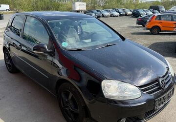 VW Golf 230.000 km 999 &euro; Wetzlar 35576