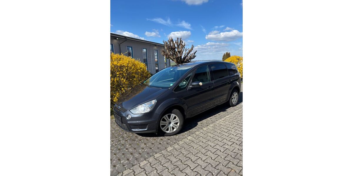 Ford S-Max 234.009 km 3.300 &euro; Neu- Anspach 61267