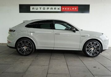 Porsche Cayenne 9.400 km 121.880 &euro; Asslar 35614
