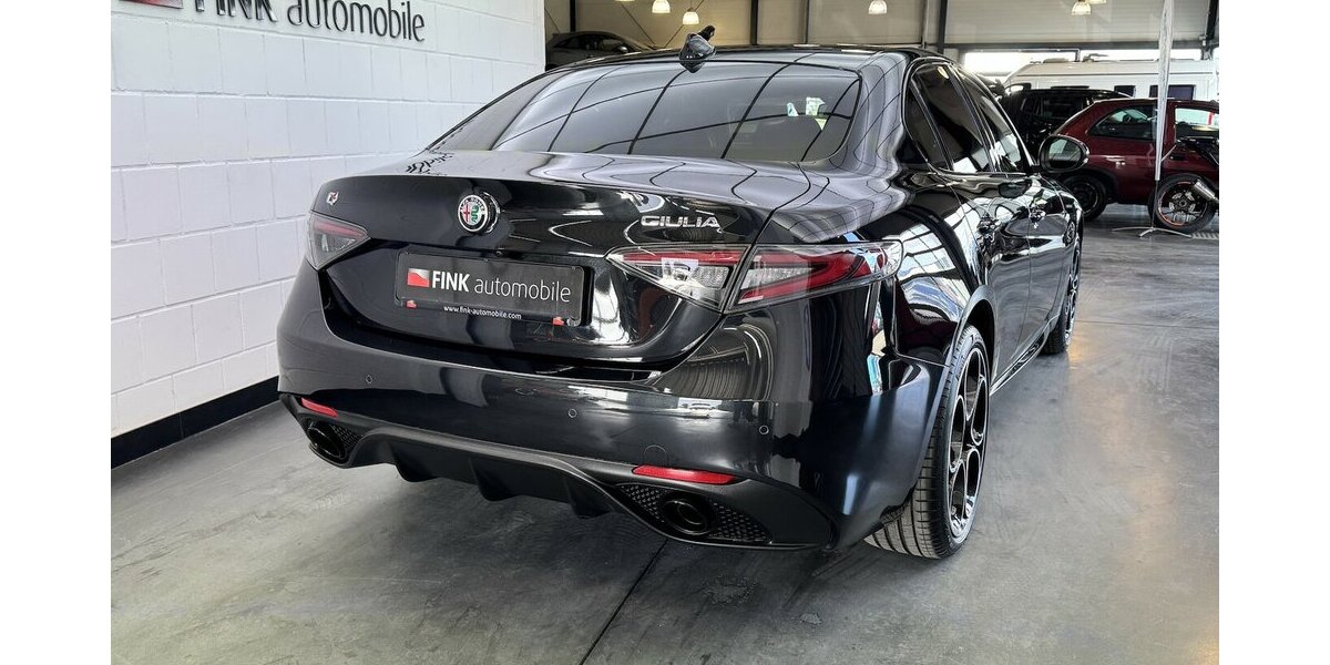 Alfa Romeo Giulia 2.0 Competizione Q4 Turbo CarPlay Kamera 9.970 km 41.220 &euro; Lich 35423