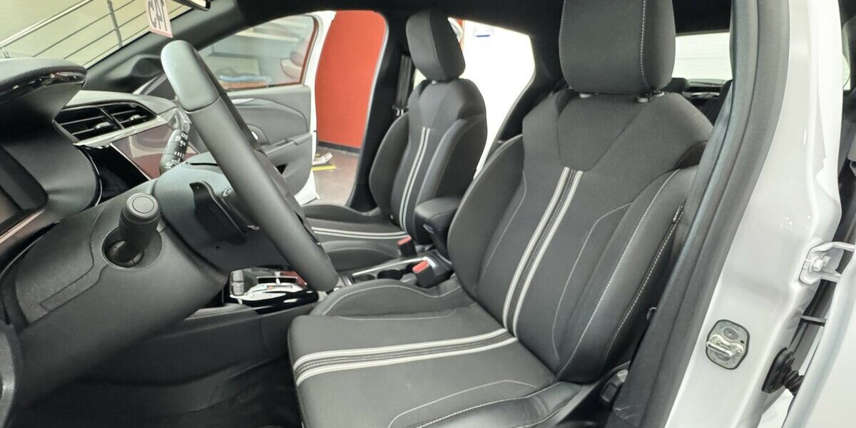 Opel Corsa GS 1.2 Turbo 1.Hand Sitzheizung Carplay 8.600 km 17.320 &euro; Lich 35423
