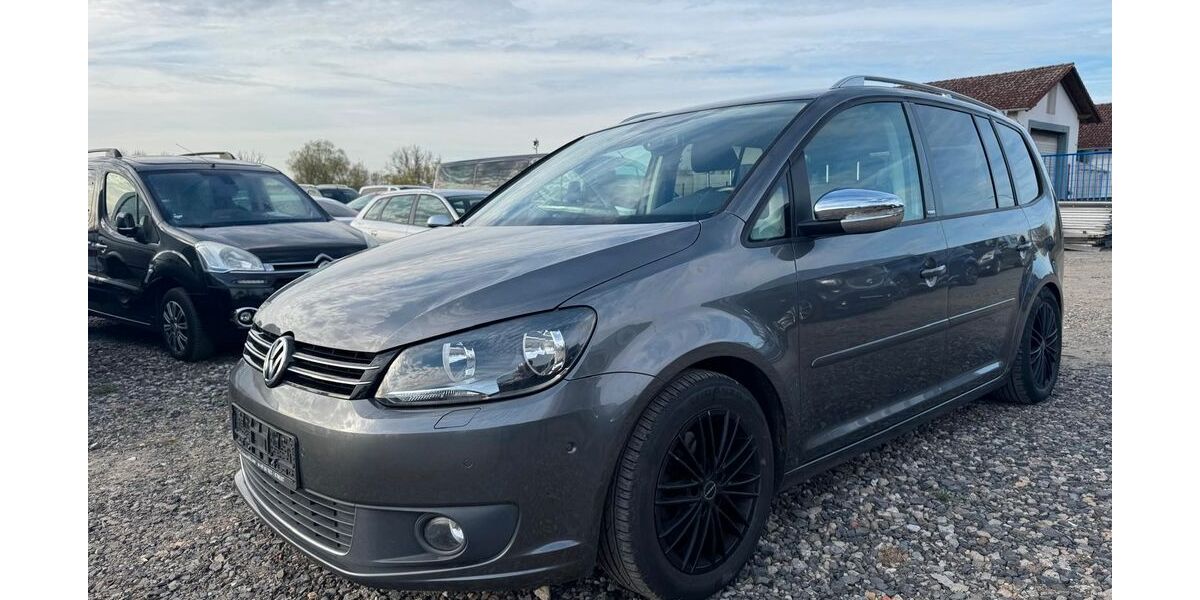 VW Touran 131.161 km 8.999 &euro; Münzenberg Gambach 35516