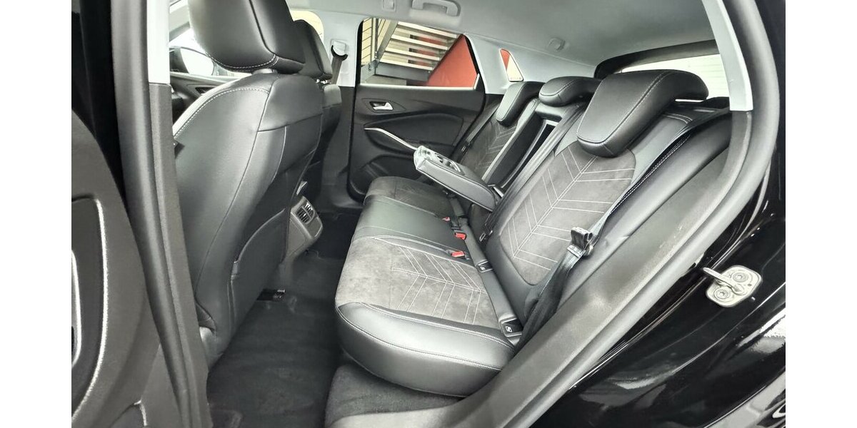 Opel Grandland Elegance 1.2 Turbo LED Winterpaket 9.700 km 19.870 &euro; Lich 35423