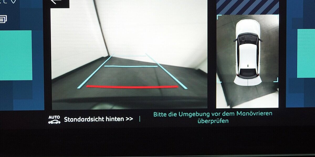 Citroen C4 e- 136 Shine 50 KWh LED CARPLAY 43.800 km 17.320 &euro; Lich 35423