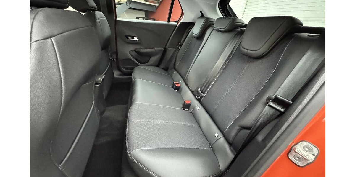 Opel Corsa e Elegance 1.Hand 50 kWh Carplay Sitzhzg 23.400 km 16.890 &euro; Lich 35423