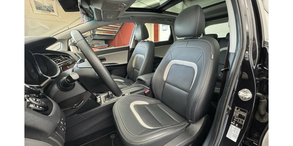 Kia cee´d Sportswagon 1.6 D Platinum Edition Xenon 56.200 km 13.990 &euro; Lich 35423