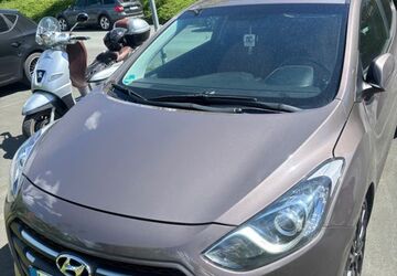 Hyundai i30 131.000 km 6.900 &euro; Herborn 35745