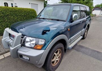 Mitsubishi Pajero 92.000 km 12.999 &euro; Lohra 35102