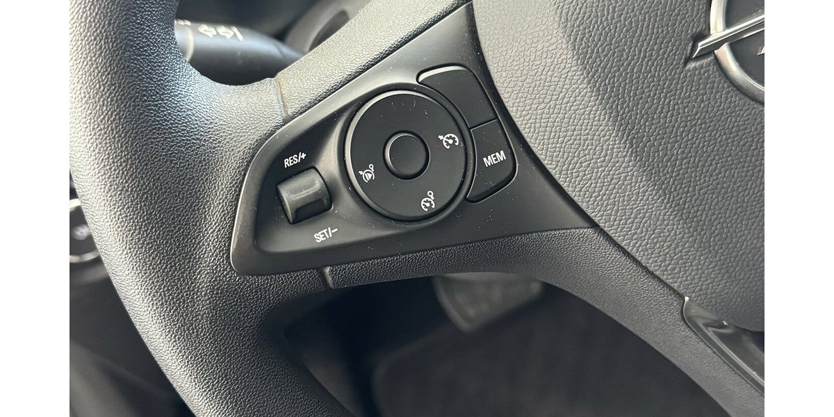 Opel Corsa e Edition 1.Hand 50 kWh Carplay Tempomat 24.400 km 14.720 &euro; Lich 35423