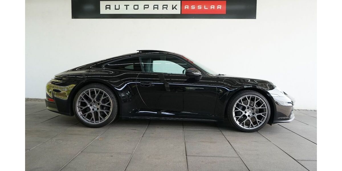 Porsche 992 28.000 km 131.880 &euro; Asslar 35614