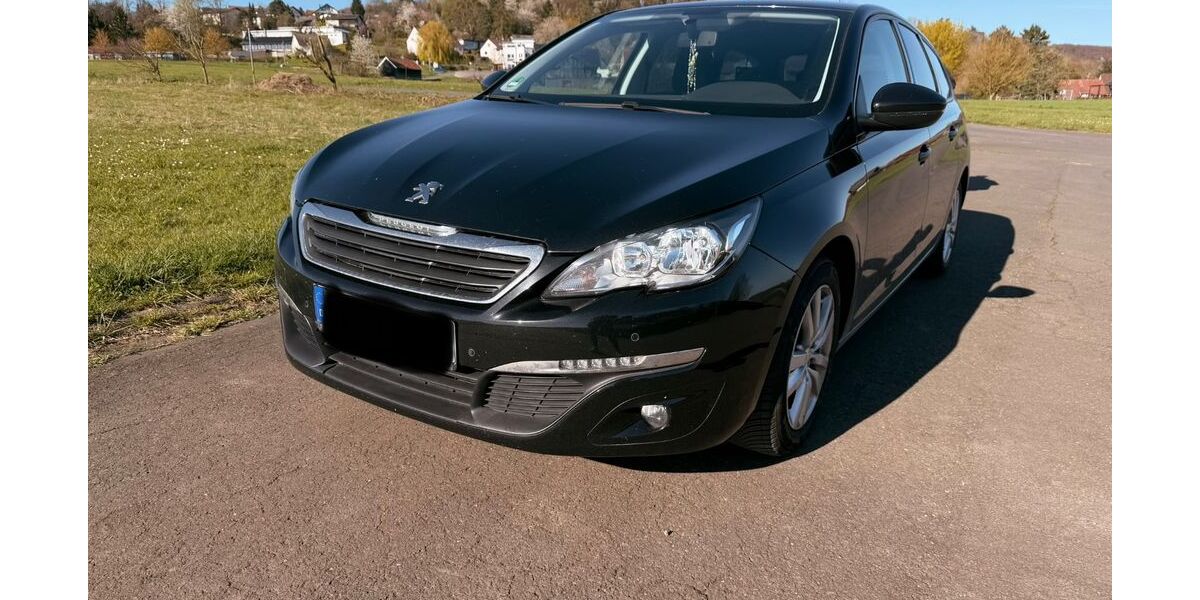 Peugeot 308 130.000 km 8.200 &euro; Allendorf 35469
