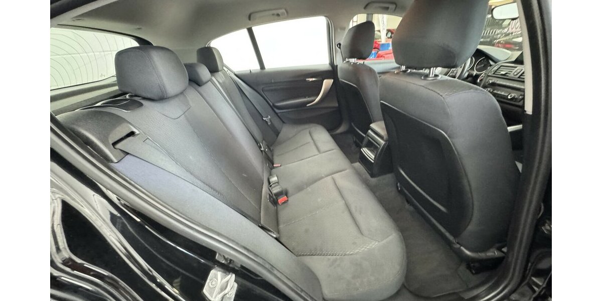 BMW 116i Navigation Sitzheizung BT PDC 111.610 km 8.960 &euro; Lich 35423