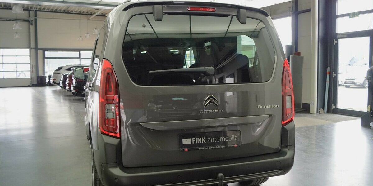 Citroen Berlingo 1.2 PureTech EAT8 Shine XL AHK 38.900 km 26.330 &euro; Lich 35423