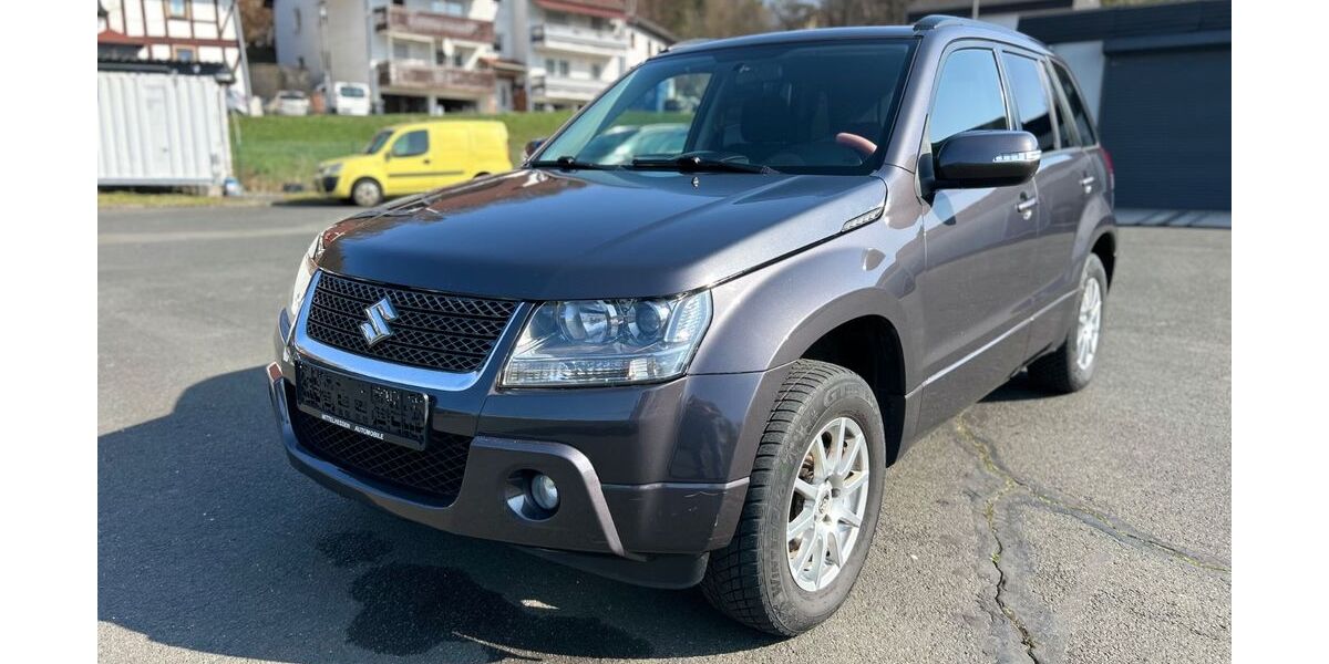 Suzuki Grand Vitara 135.000 km 7.900 &euro; Haiger 35708