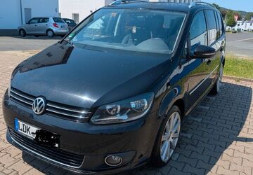 VW Touran 212.000 km 4.500 &euro; Sinn 35764