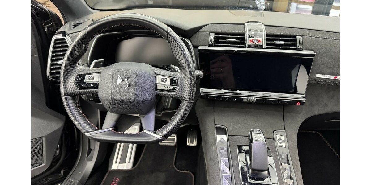 DS Automobiles DS7 Crossback 300 4x4 Performance Line 1.Hand 133.100 km 19.660 &euro; Lich 35423