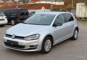 VW Golf 131.000 km 9.250 &euro; Solms-Oberbiel 35606