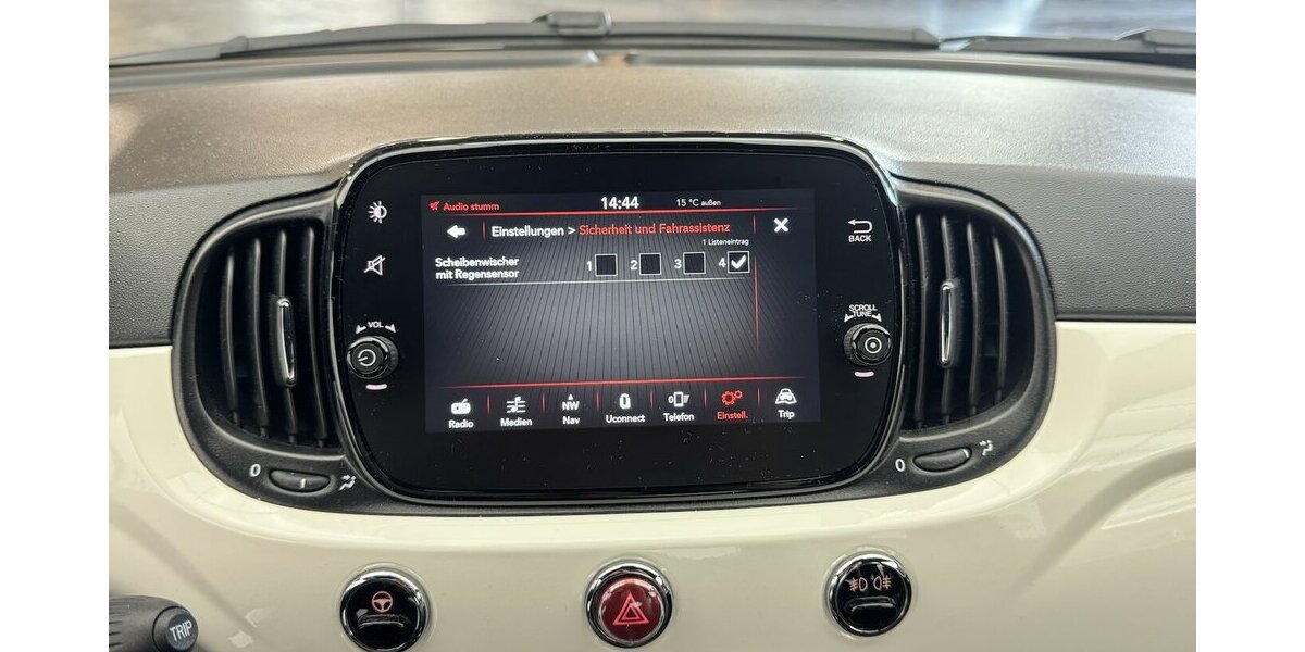 Fiat 500 1.0 Dolcevita Mild-Hybrid CarPlay 1. Hand 25.490 km 12.970 &euro; Lich 35423