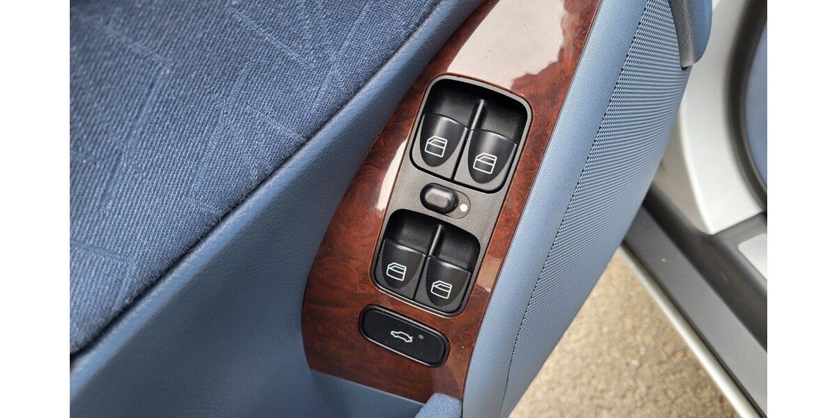 Mercedes-Benz 220 66.300 km 7.900 &euro; Linden 35440