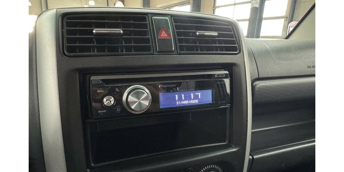 Suzuki Jimny FJ Lim. 1.3 AHK Sitzheizung Klimaanlage 84.150 km 15.890 &euro; Lich 35423