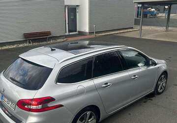 Peugeot 308 152.000 km 5.700 &euro; Dillenburg 35683