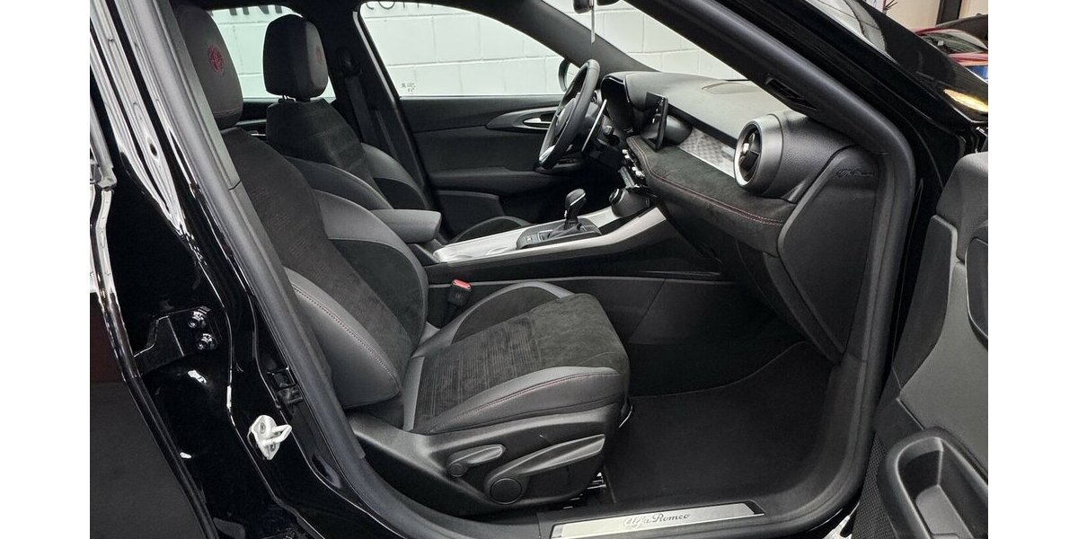 Alfa Romeo Tonale 1.5 VGT Veloce 48 V Hybrid LED 21.600 km 26.385 &euro; Lich 35423