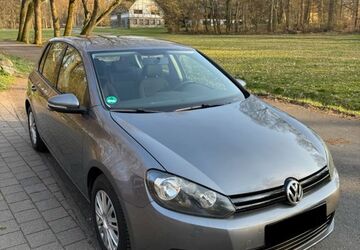 VW Golf 97.000 km 5.200 &euro; Solms 35606