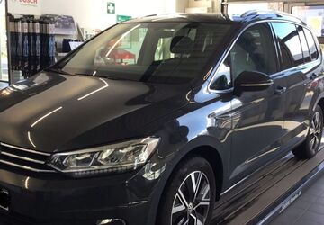VW Touran 153.515 km 18.985 &euro; Pohlheim 35415
