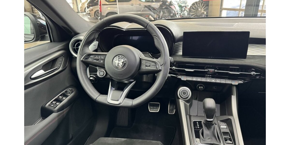 Alfa Romeo Tonale 1.5 VGT Veloce 48 V Hybrid LED 3.300 km 31.880 &euro; Lich 35423