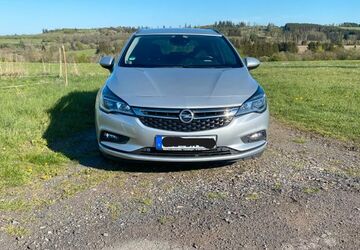 Opel Astra 140.000 km 7.800 &euro; Breitscheid 35767