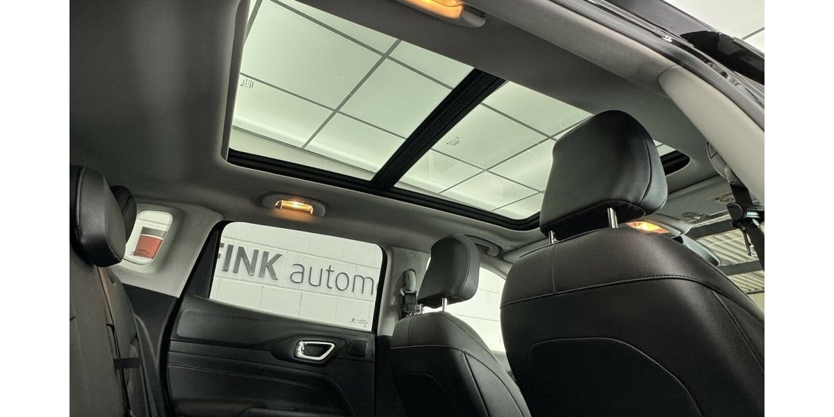 Jeep Compass S Plug-IN Hybrid 4WD 1.Hand Panoramadach 26.460 km 27.450 &euro; Lich 35423