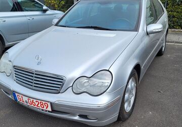 Mercedes-Benz C 220 66.300 km 7.900 &euro; Linden 35440