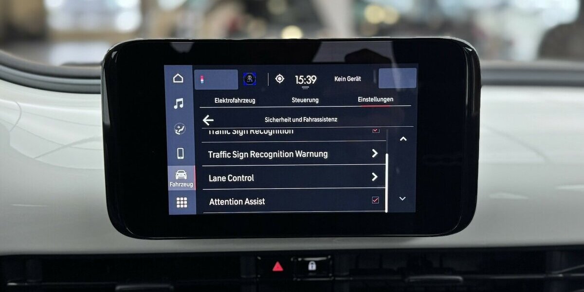 Fiat 500e Action Carplay Android Automatik 1.Hand 26.891 km 13.440 &euro; Lich 35423