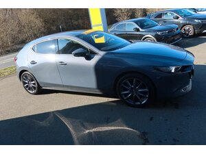 Mazda 3 Lim. 5-trg. Selection M-Hybrid 29.650 km 21.990 &euro; Bad Endbach 35080