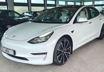 Tesla Model 3 49.400 km 34.500 &euro; Kirchvers 35102