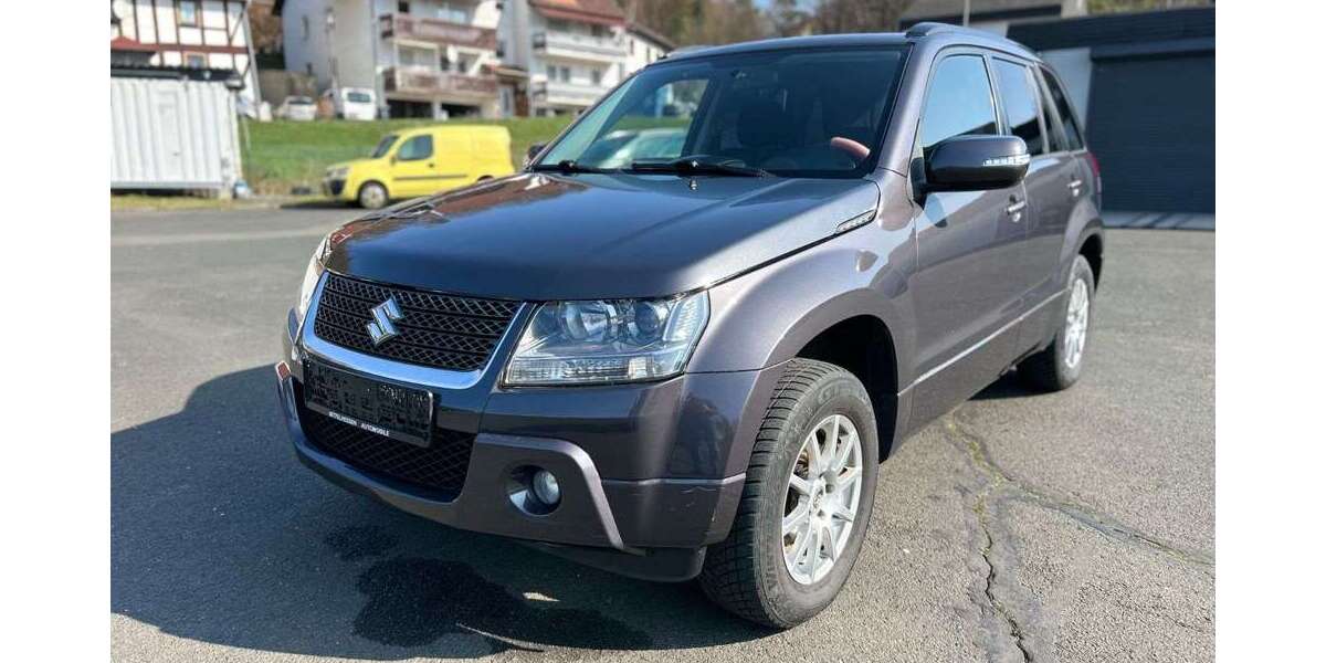 Suzuki Grand Vitara 135.000 km 7.900 &euro; Haiger 35708
