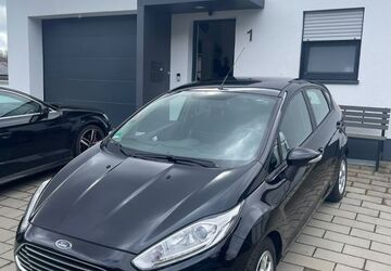 Ford Fiesta 129.300 km 4.950 &euro; Bischoffen 35649